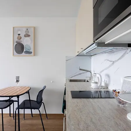 Mindaugo Apartamentai Su Sildomu Baseinu, Sporto Sale, Vaiku Kambariu, Work Zona *