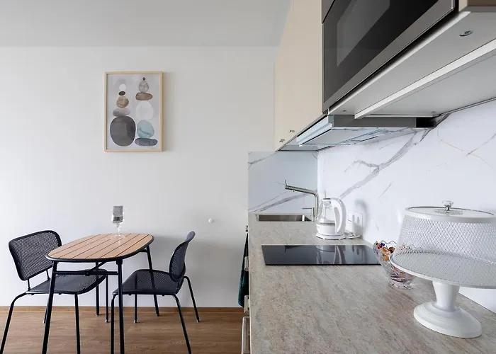 Mindaugo Apartamentai Su Sildomu Baseinu, Sporto Sale, Vaiku Kambariu, Work Zona *